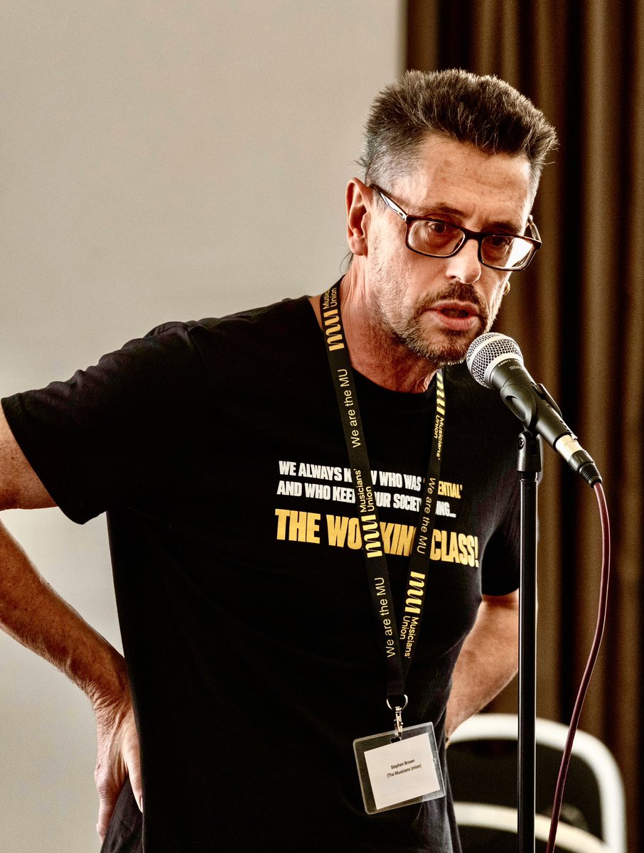 StephenBrown4TU's tweet image. Spoke for @WeAreTheMU at launch of 2024 @BirmJazzFest organised by @BigBearMusic68 about importance of this festival, #KeepMusicLive and the tenacity of its founder Jim Simpson in making sure it runs, despite the huge challenges live music and venues face. With a few gags too…