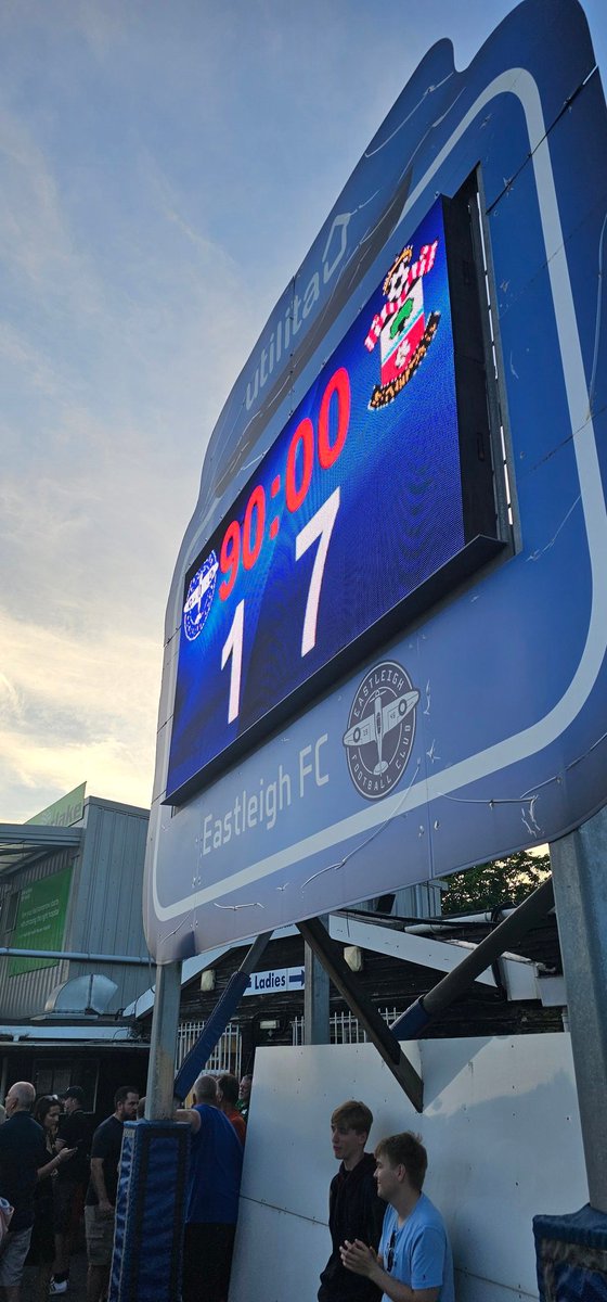 DjDavidov's tweet photo. Never in doubt 😇🔴⚪🙌 #SaintsFC https://t.co/MImpw9EqFO