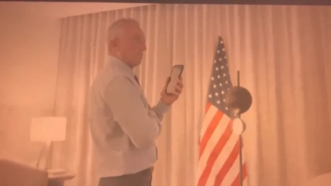 realRFKJr's tweet image. Quick recap of @RobertKennedyJr's week:

- Cancelled all of his campaign events
- Met with Donald Trump at the RNC
- Had dinner with Tucker Carlson
- Agreed with Trump saying “We’re gonna win.”
- Went to the gym in jeans
- Posted about his ravens again