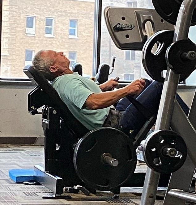 realRFKJr's tweet image. Quick recap of @RobertKennedyJr's week:

- Cancelled all of his campaign events
- Met with Donald Trump at the RNC
- Had dinner with Tucker Carlson
- Agreed with Trump saying “We’re gonna win.”
- Went to the gym in jeans
- Posted about his ravens again