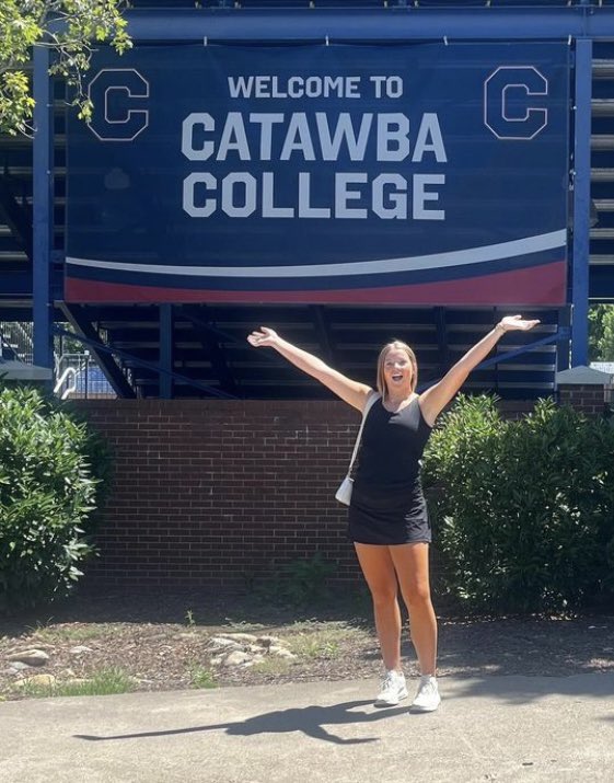Congrats HPCA Volleyball Class of 2026 Maddie “MJ” Henning on her verbal commitment to Catawba College! #HPCACougars #CatawbaCollegeVolleyball #HPCAVolleyball