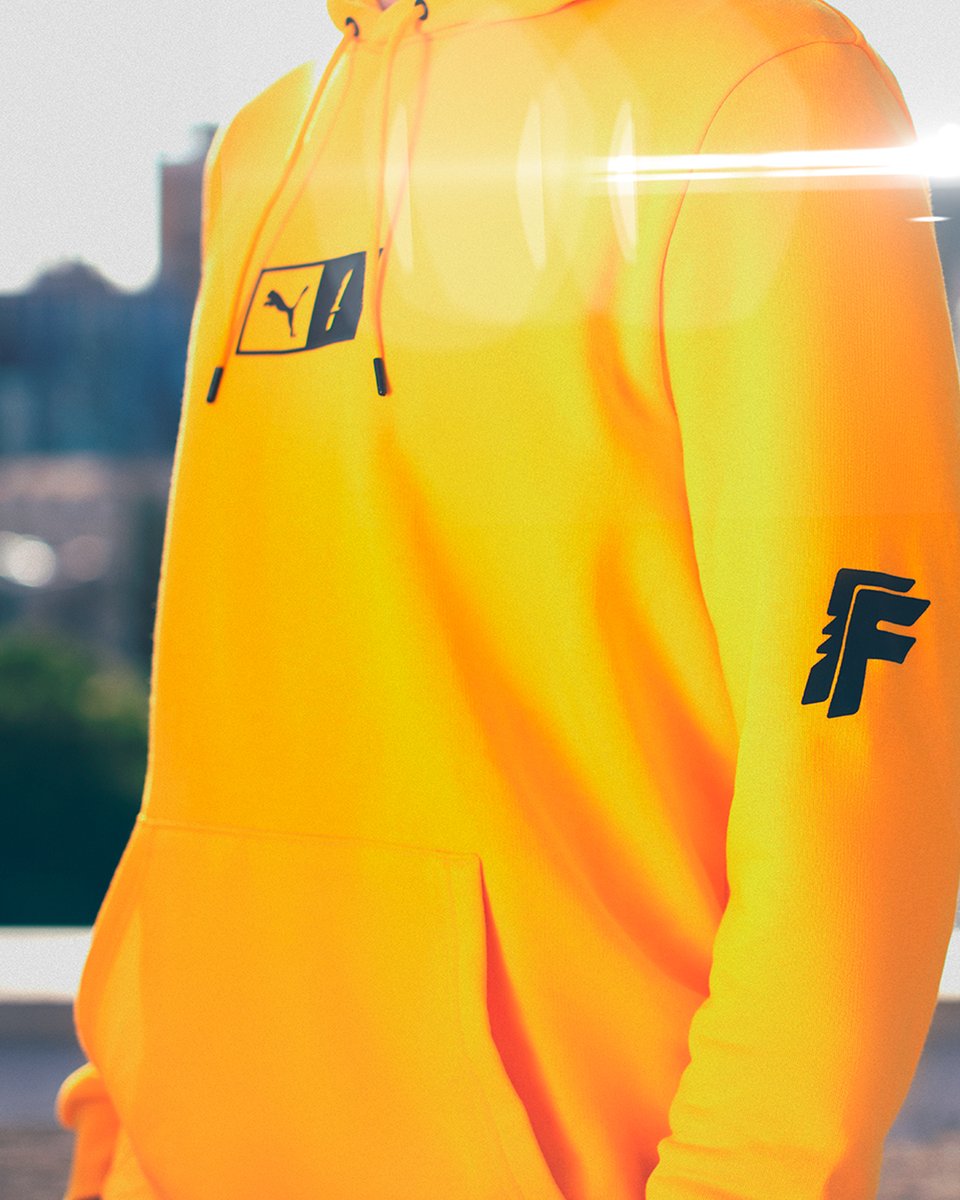 freefirelatino's tweet photo. Modo sobreviviente: ACTIVADO🔥
¡Ponte en acción dentro y fuera de la pantalla con el nuevo hoodie de #FreeFirexPUMA!
Adquiérelo en https://t.co/VszkzFNirb y obtendrás un código para equipar a tu personaje en el juego.💪
#masqueunjuego #FreeFire7 @PUMAmexico @PUMAChile @PUMAPeru https://t.co/SZMUI37fih