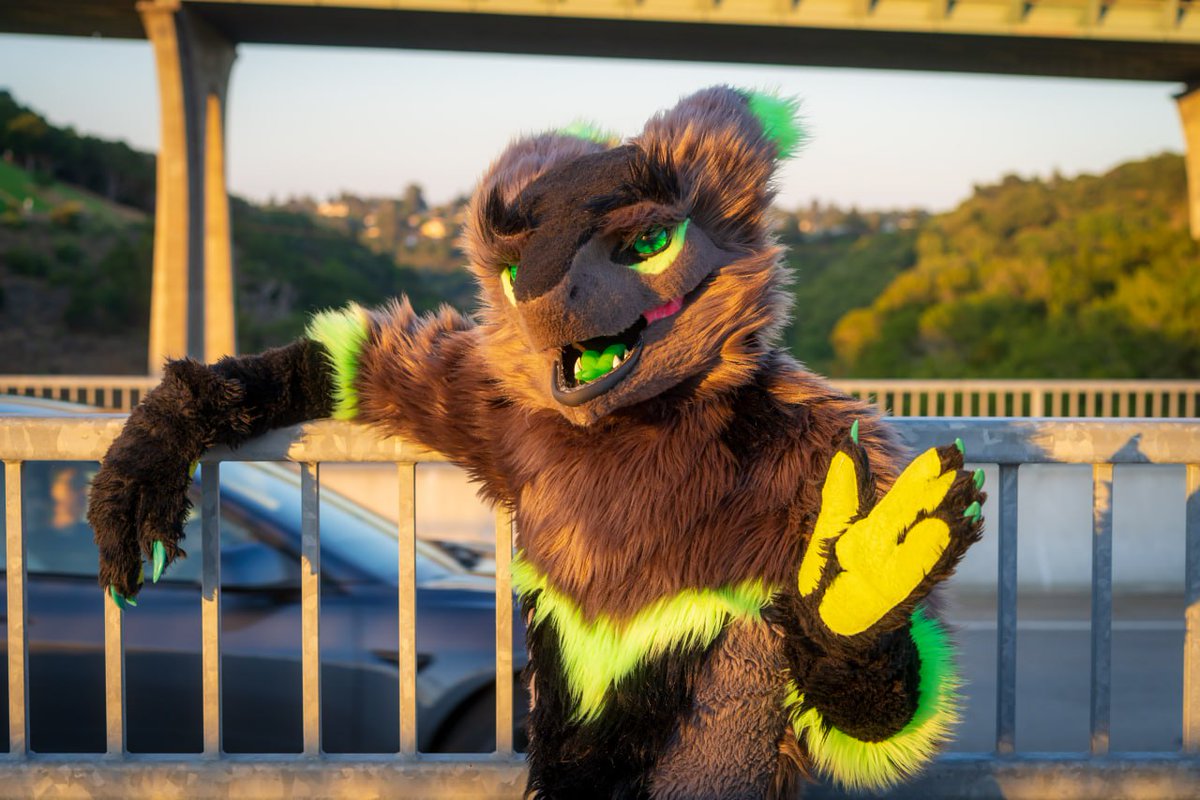 hellasergals's tweet photo. On this episode of normies uncomfortable... This Tesla Driver 
#Sergal #FursuitFriday @Tesla 
📸: @Starburst_Shark https://t.co/BowGiDY21z
