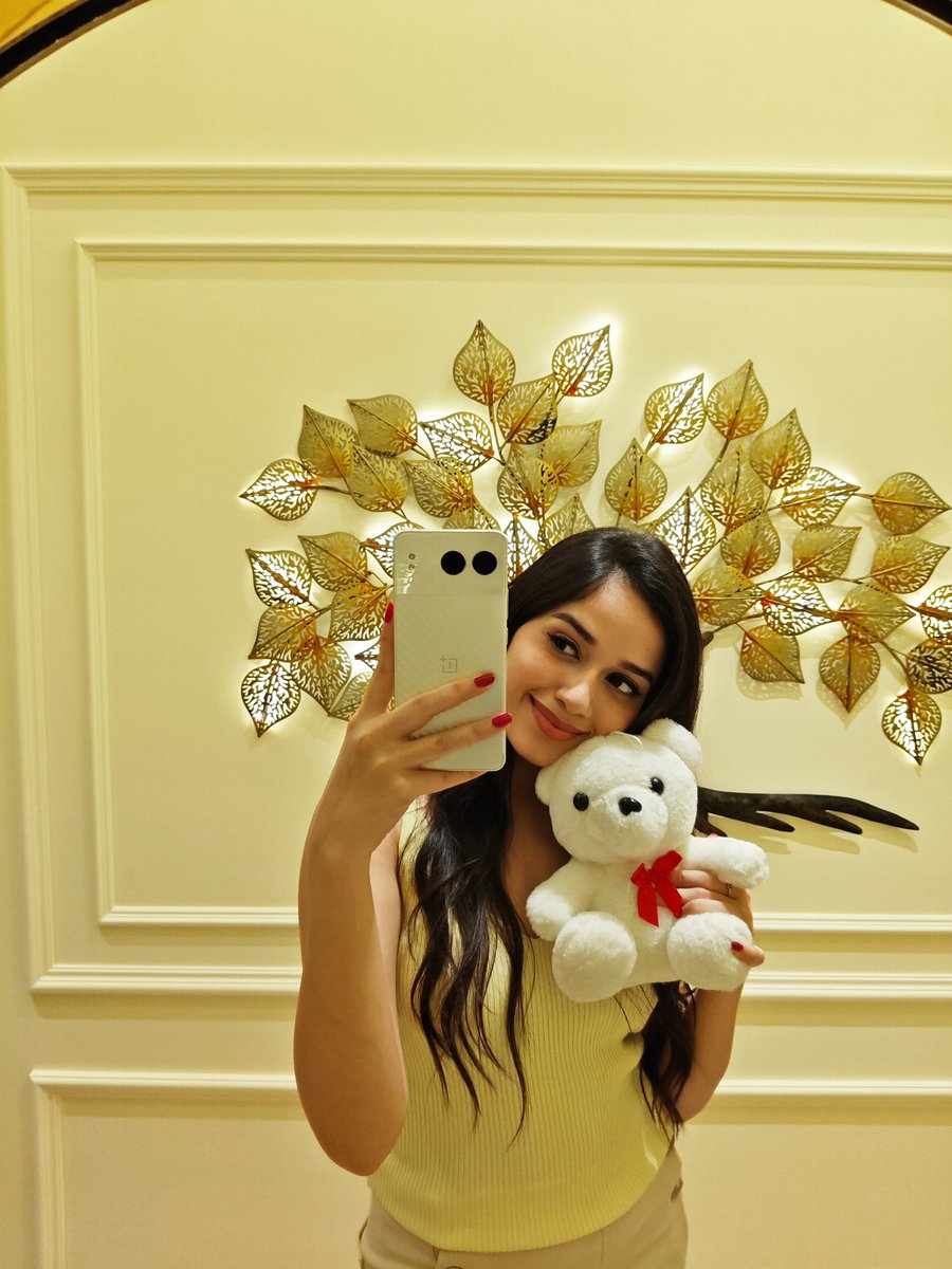 Finally a day off with my two companions- “Snowie” &amp; #OnePlusNord4! #PedalToTheMetal
 
AD