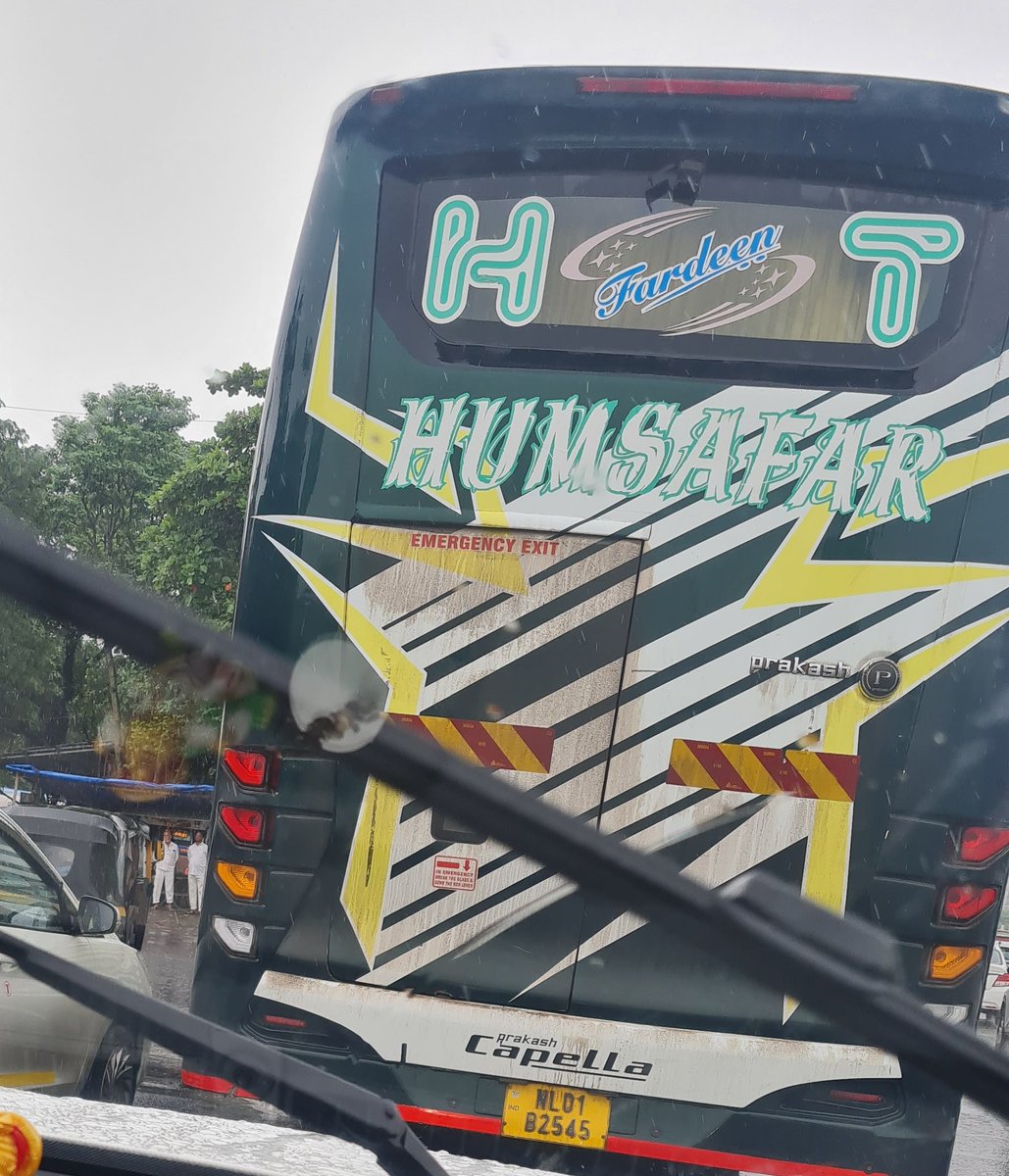 shaileshdhar's tweet photo. DAY5!
During Peak traffic hours these interstate buses are allowed to ply  inside the City.

Maximum City!

Maximum Traffic!

Minimum Consideration! #mumbaitraffic #MumbaiPolice
@CMOMaharashtra @CPMumbaiPolice @ThaneCityPolice @mybmc @TMCaTweetAway @MTPHereToHelp @ThaneTraffic https://t.co/0yyAPobwgA