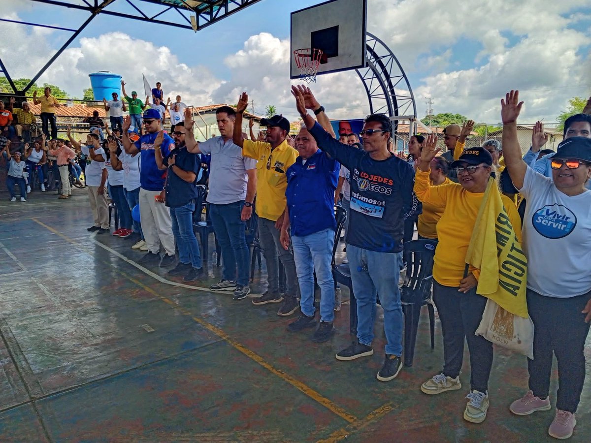 Pdte. <a href="/VillanuevaUNT/">Luis Villanueva UNT</a> acompañó hoy #19Jul a la estructura del municipio #RomuloGallegos a una gran concentración con la unidad para la juramentación de los comandos que van a ser garantes del triunfo de nuestro candidato <a href="/EdmundoGU/">Edmundo González</a> a tan sólo 9 días.