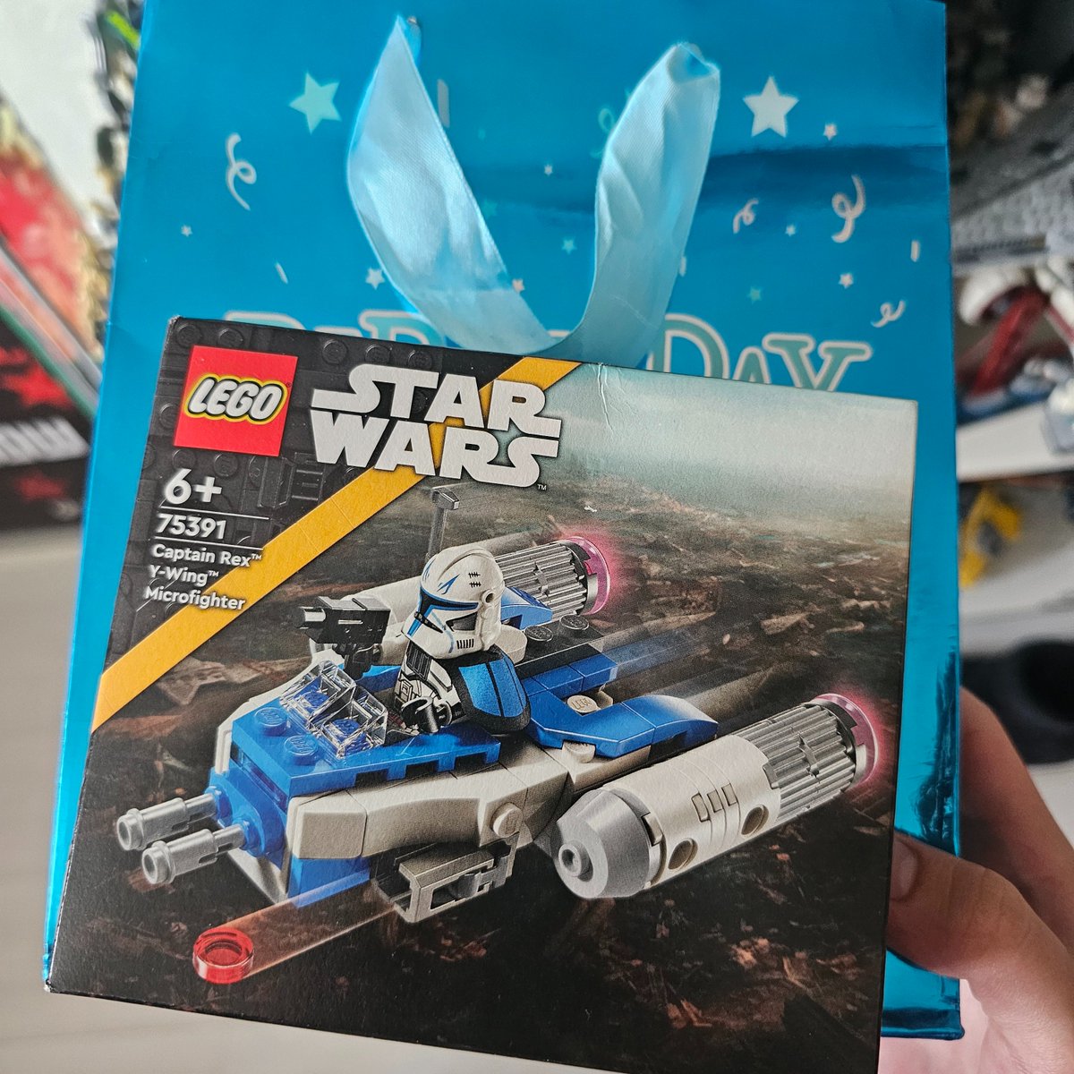 A7ZATRU's tweet photo. It's my birthday and I've got a new LEGO Star Wars set to build and a package from @ASUS_ROGUK for #ASUSFest23 to open up! 👀

Live now: https://t.co/0einoPwIdJ https://t.co/3j6ZziOfzO