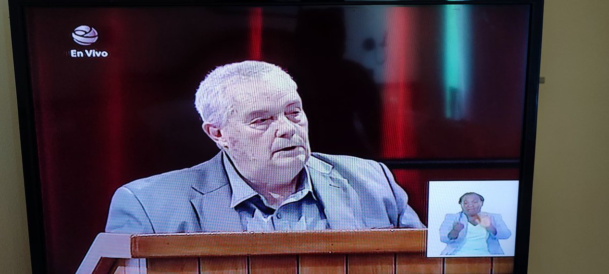 CubaONEI's tweet photo. 📊1/6 Para el cierre de 2023, la cifra de habitantes en Cuba con residencia efectiva fue de 10 millones 055 mil 968, así lo expuso @JuanCarlosAFF, Vicejefe de la #ONEI, ante la Asamblea Nacional del Poder Popular en su Tercer Período Ordinario de Sesiones de la X Legislatura🧵👇🏻 https://t.co/6ErQ394pCE