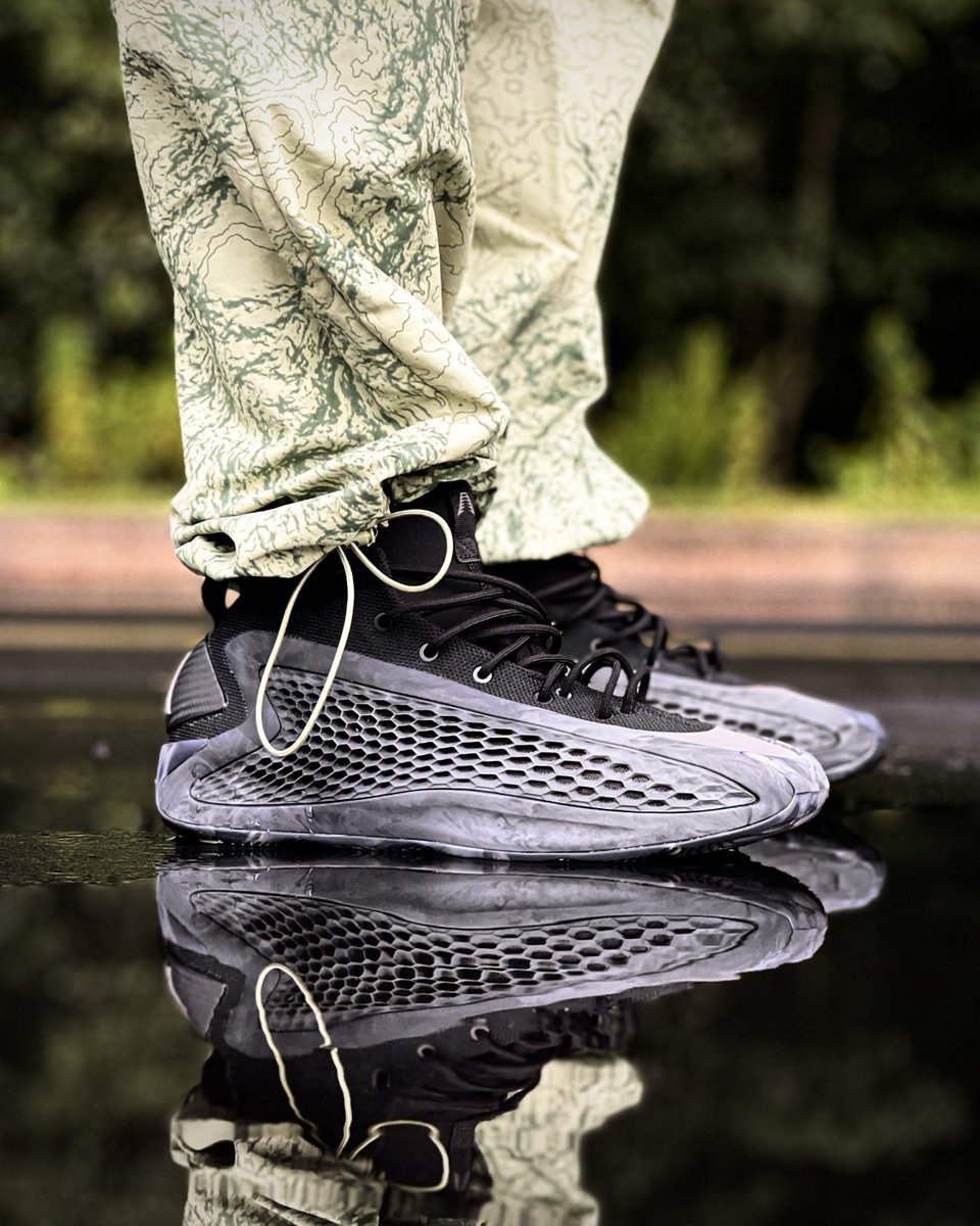 n8frost's tweet image. Very special thanks again to the @footlocker team. @adidasHoops AE 1 Mid “Ascent” drops tomorrow to jumpstart the SOTY agenda again. Believe That!
#Adidas #AdidasBasketball #yoursneakersaredope #photooftheday #photography #ShotOniPhone #BelieveThat