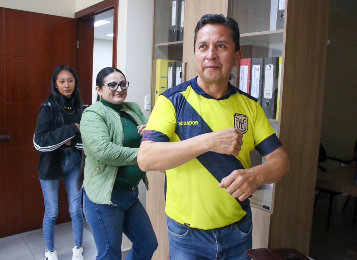 EscobarSanlucas's tweet photo. Hoy visite Pelileo, donde fuimos partícipes de nuestro servicio #Activate comprobando la energía, alegría e interés de todos hacia la vida sana.
#ElNuevoEcuadorResuelve https://t.co/7Gi5ShDWTx