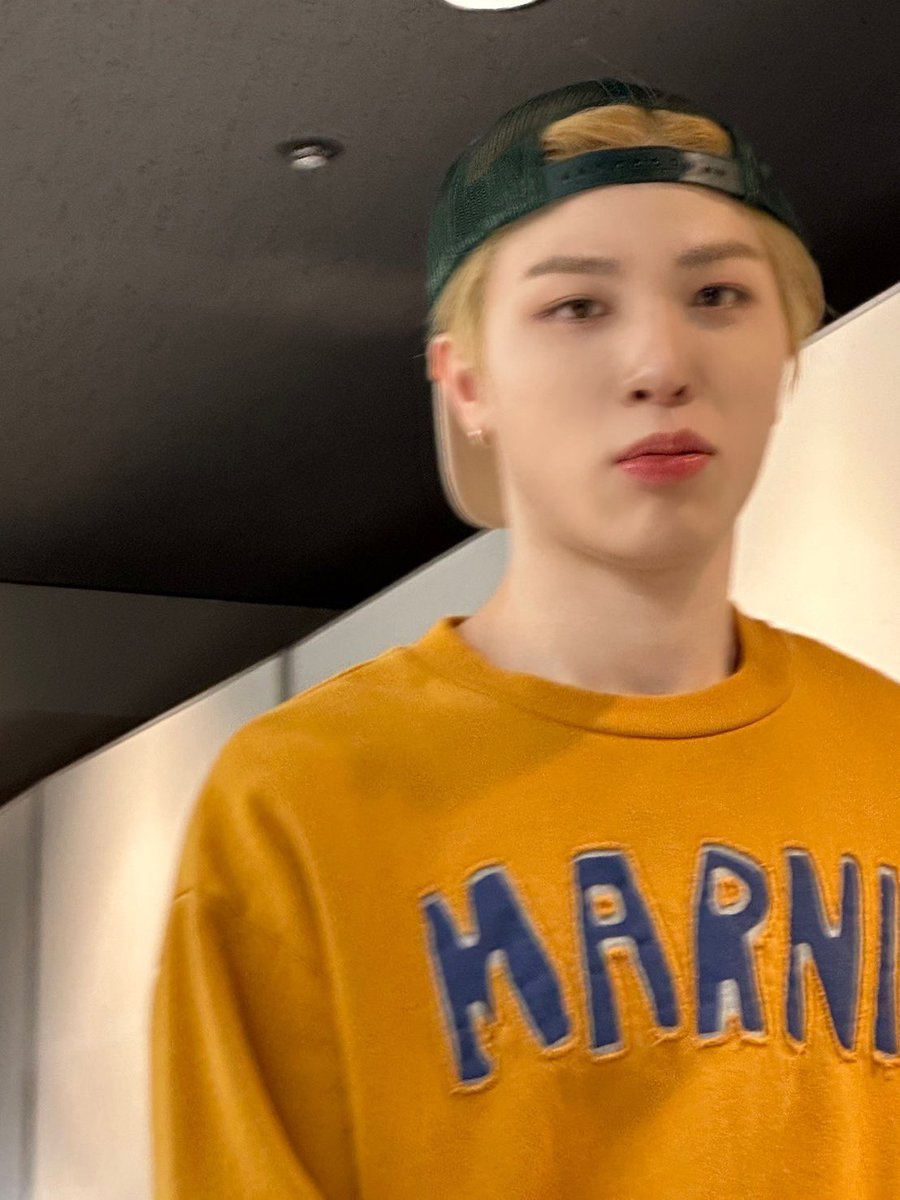Jumnghwan) / Posts / X