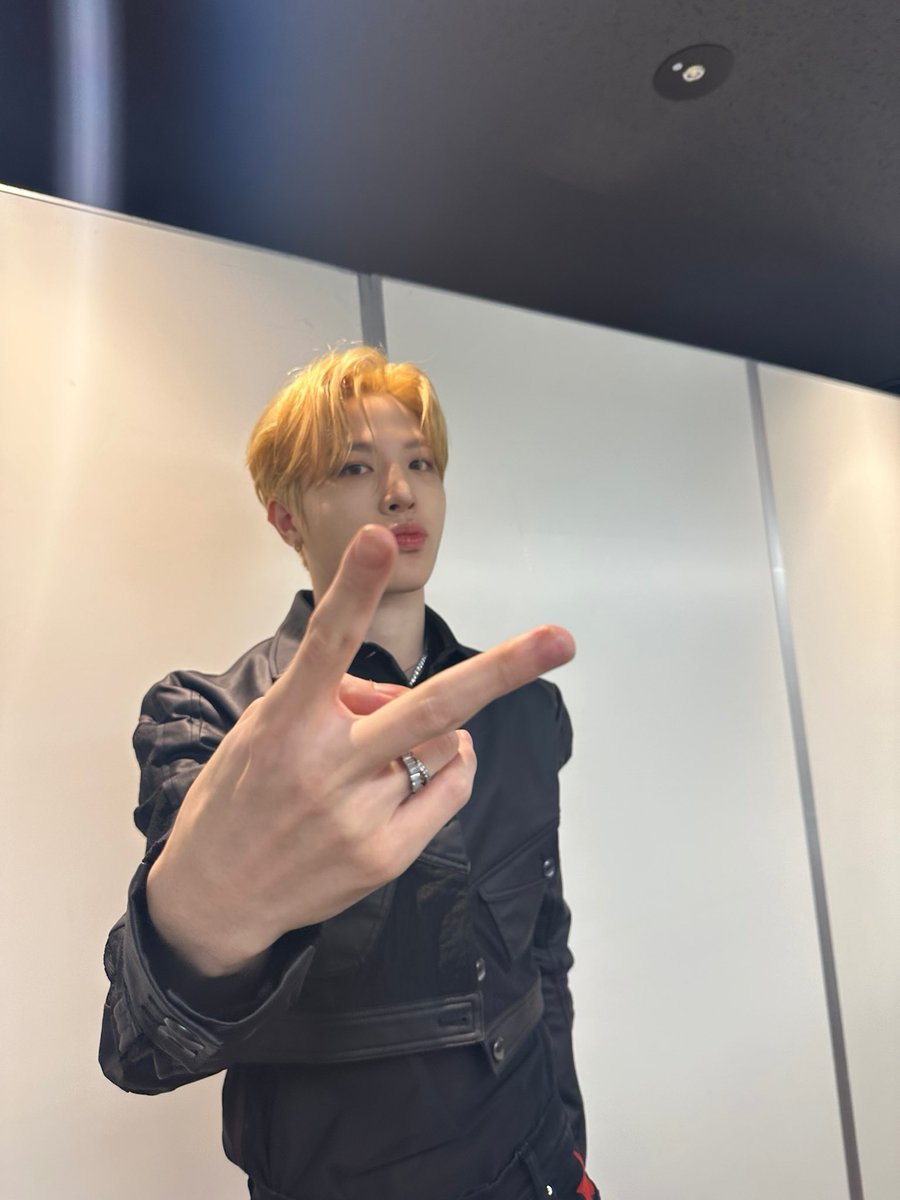 Jumnghwan) / Posts / X