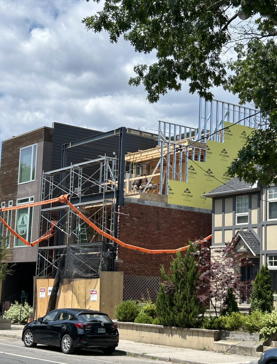 GreggLintern's tweet photo. Nice day in Toronto for expanding housing options in neighbourhoods https://t.co/jKynN6QQi9