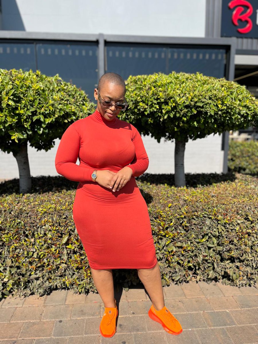 LeLo23809574's tweet photo. Bright day🧡 https://t.co/y3hro57e8X