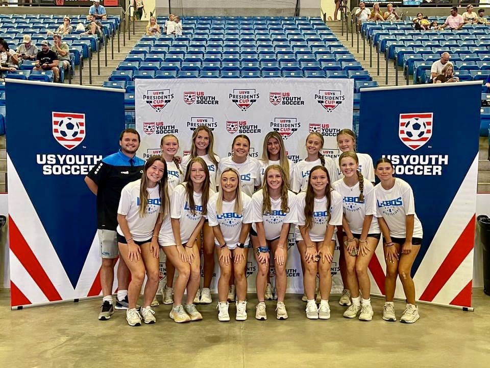 Mary_Magers's tweet photo. Thank you to the 06/07 @lobosrushsoccer DeSoto for allowing me to guest play with them at nationals. I am truly grateful for the experience! https://t.co/gHGq1VyZVn