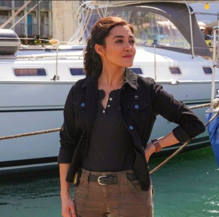 shannon_hausen's tweet photo. We need a #ThousandMore episodes so that we can see more of our favorite mighty mouse and special agent #SaveNCISHawaii https://t.co/KLSOoCoLbg