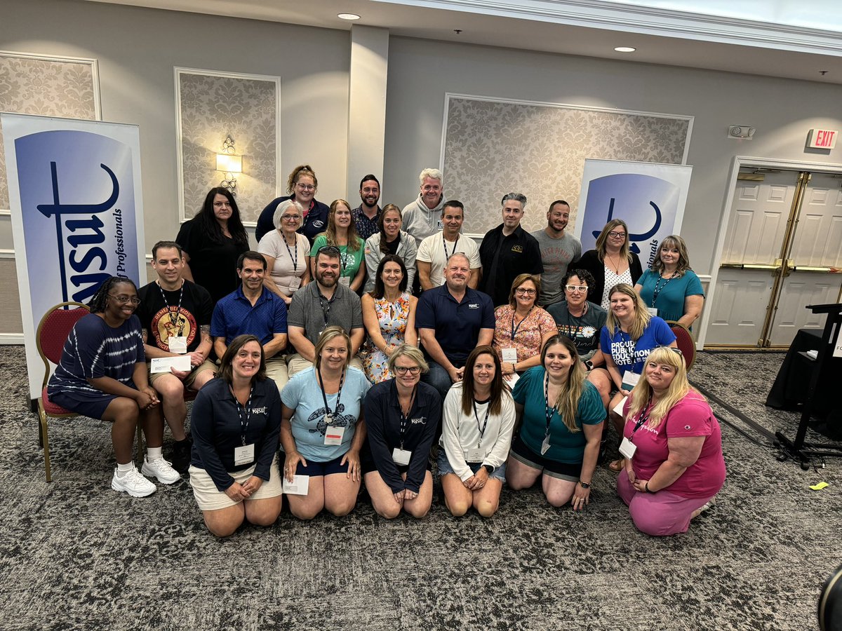 Congratulations and thank you to all the local unions who dedicated the past week to <a href="/nysut/">NYSUT</a>’s Local Action Project #LAP. 🙌 Building strong locals is how we build a strong union 💪 and how we build a strong democracy. 🇺🇸 🧵 1of2