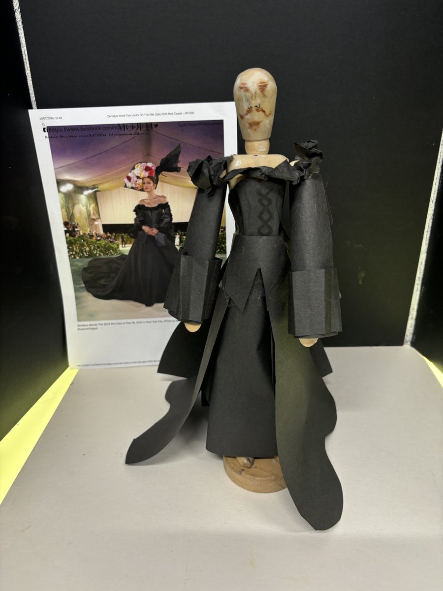AlbermarleArt's tweet photo. WOW!ππMy last ever Textile lesson at SKSπYr9 recreated these iconic paper only #metgala garments with a problem solving and can do approach! #gcsetextiles β¦@metmuseumβ© #metgala β¨β¨β¨β¨β¨β¨β¨ #inspired https://t.co/cgQT15fJWS