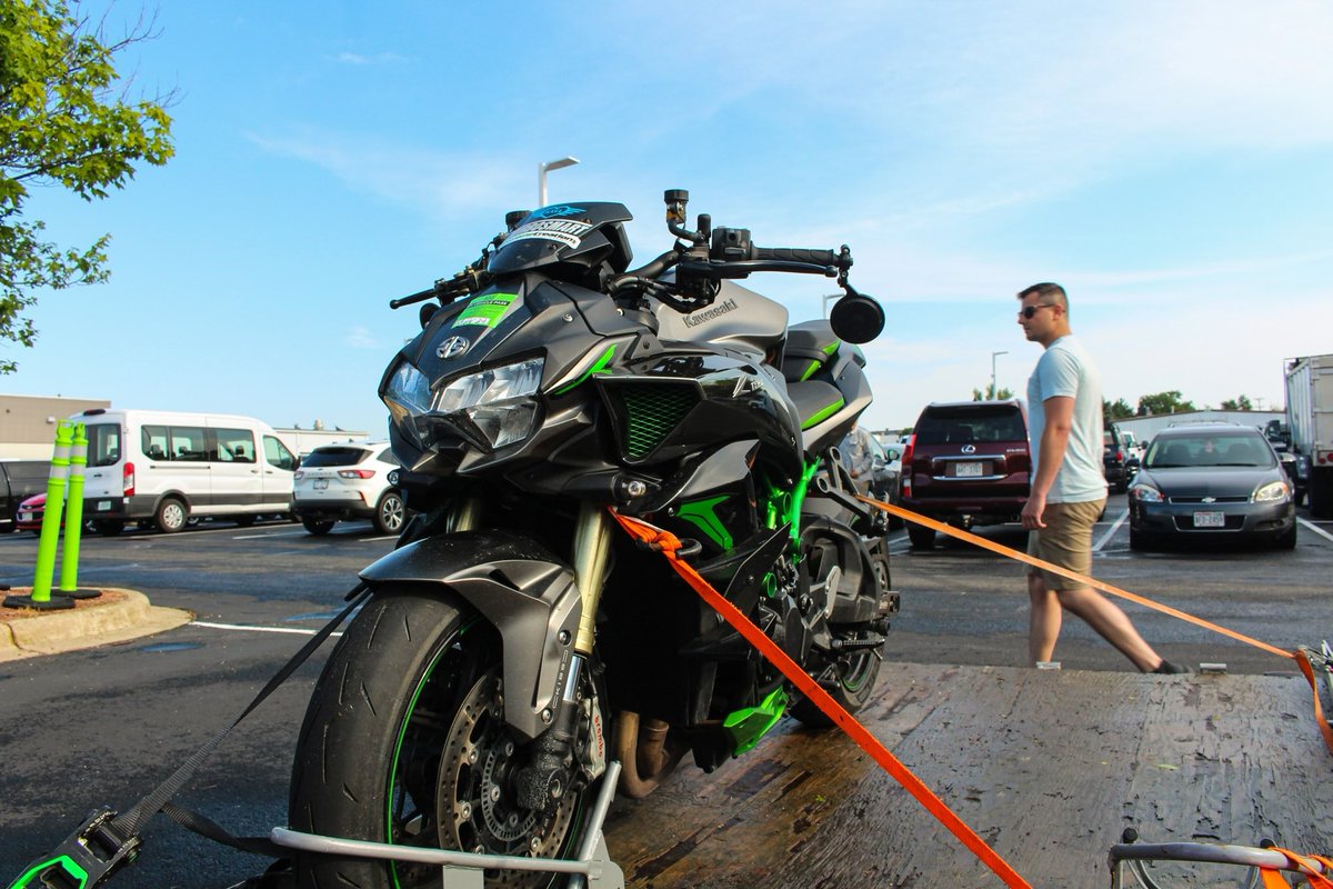 thislilalien's tweet image. Kawasaki 💚