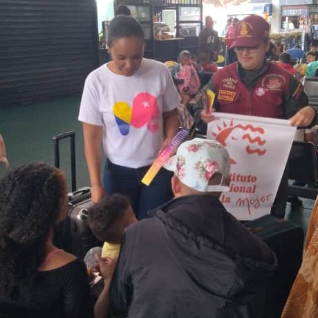 Ofic_Inamujer's tweet photo. #Táchira | Jornada de sensibilización y prevención en el  Mun. San Cristóbal, dando a conocer el Violentómetro, y el Servicio de Atención 0800MUJERES del #Inamujer por la Erradicación de la Violencia contra la Mujer y Justicia de Género.

#PuebloVictorioso 
@NicolasMaduro https://t.co/aR2wM5ZLT9
