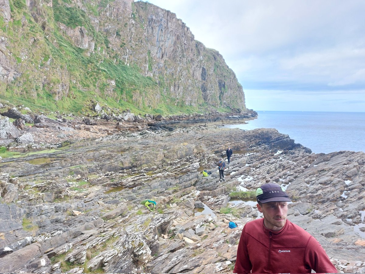 Great day out on the garvellachs with the ECORD workshop field trip. Hammering in the 'golden carrot' at the possible base cryogenian! Lots of great glacial features too.