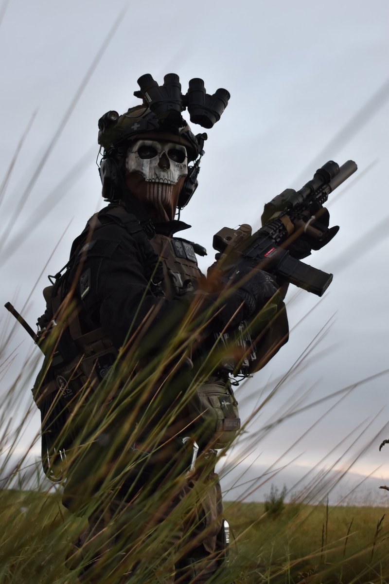 Gionidud's tweet photo. I only heard weird shit about X. But here i am lol! 
Idk what the hell i have to do now someone pls help💀
#ghost #cosplay #CallofDuty 
Wow i can ad hashtags 😀 https://t.co/FscFAQDbPp