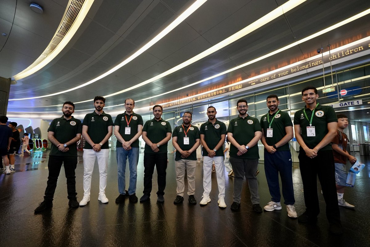 A31R8's tweet photo. سعدت بتمثيل وطني المملكة العربية السعودية🇸🇦 و #جامعة_الملك_فيصل في الزيارة الدولية إلى جمهورية الصين الشعبية🇨🇳، وذلك ضمن إطار التبادل العلمي والثقافي الدولي.
وقد تنوع جدول الأعمال ما بين الزيارات الرسمية والثقافية والسياحية، وقد كان أبرزها هو تلبية
#كفو_في_الصين 
#بالصين_اجتمعنا https://t.co/VGJIXgFIss
