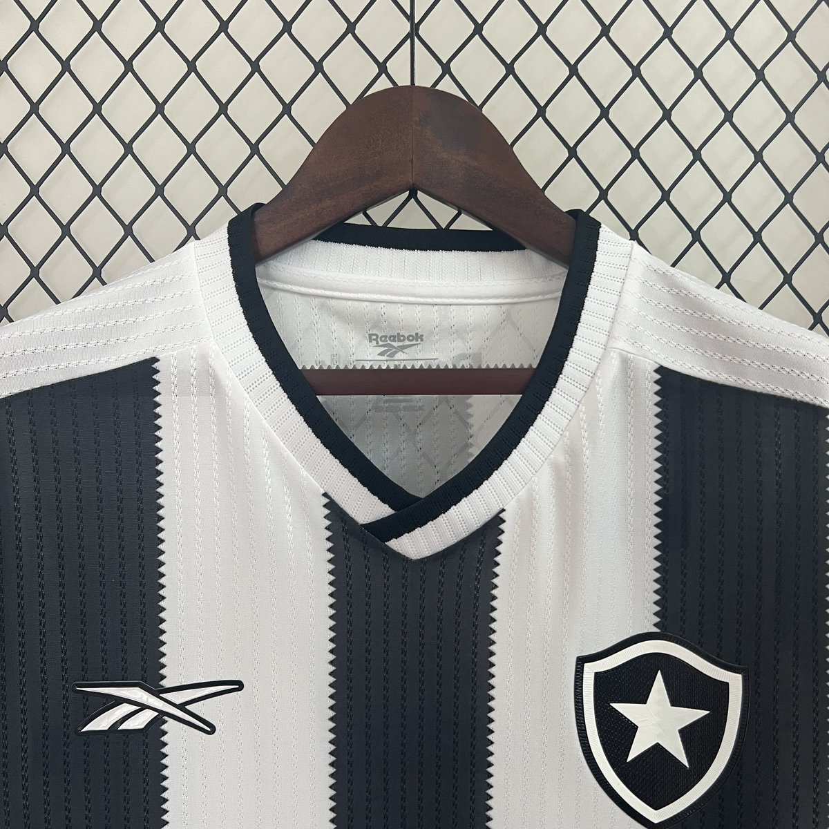 Jsportlife's tweet photo. 🔥BOTAFOGO 24/25🔥 MASCULINO &amp; FEMININO 🔥 disponível para encomenda 📦 https://t.co/467vQJRJjf