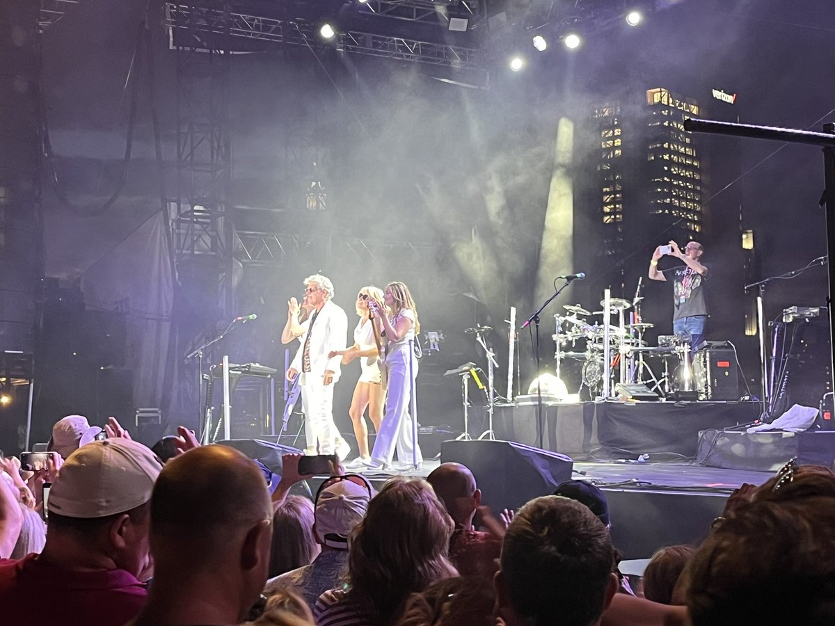 DrHebbe's tweet photo. Thompson Twins Tom Bailey &amp; Sisters of Mercy at Pier 17, NYC.  Totally Tubular Festival was such a great time! https://t.co/n70uH0lU6G