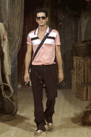 muglerize's tweet photo. @slothsaid top and pants from dolce &amp; gabbana menswear s/s 2003 😊 https://t.co/KVBxYT6wws