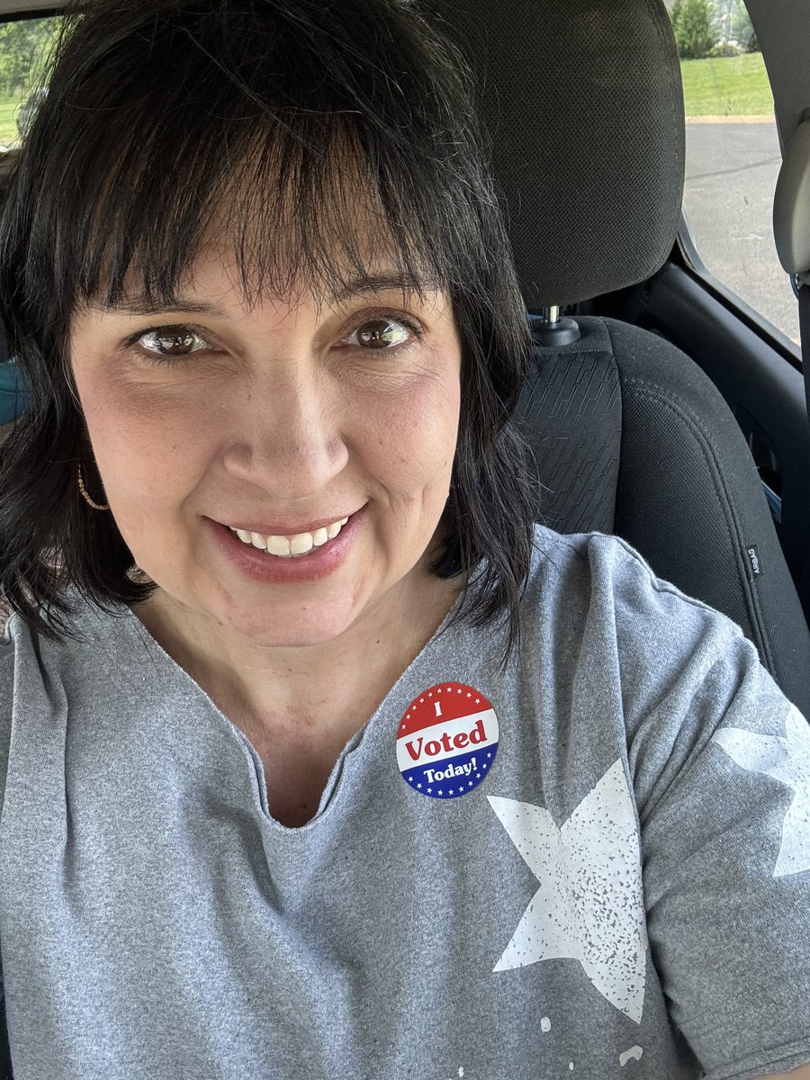AprilH37620's tweet photo. Vote Placed!@suptking @JMCSchools https://t.co/DE2hvgTsxg