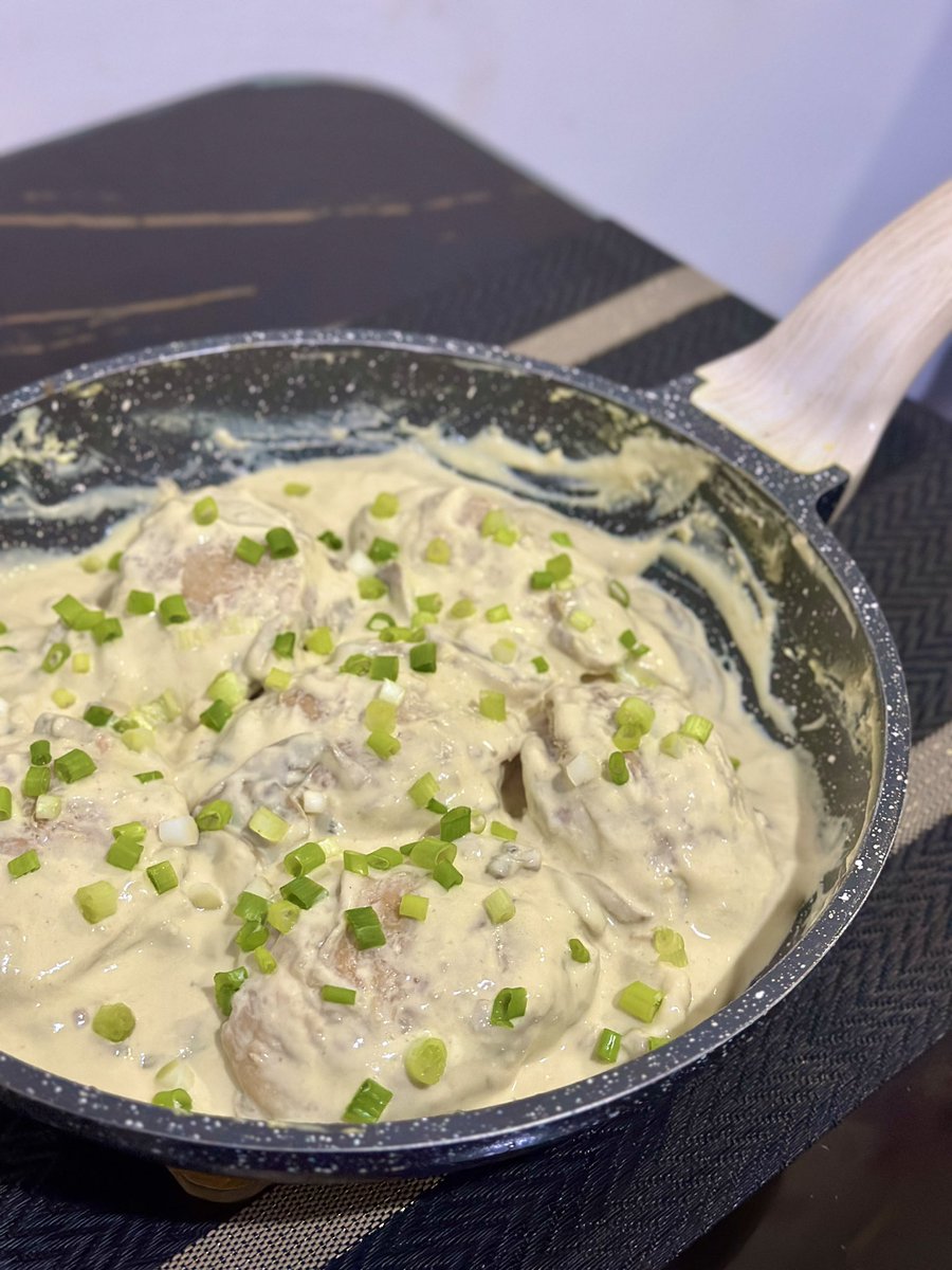 leeyoumar's tweet photo. Creamy Chicken Mushroom 😋
#ChefLeo #CravingsSatisfied https://t.co/AMBjMp1BiB