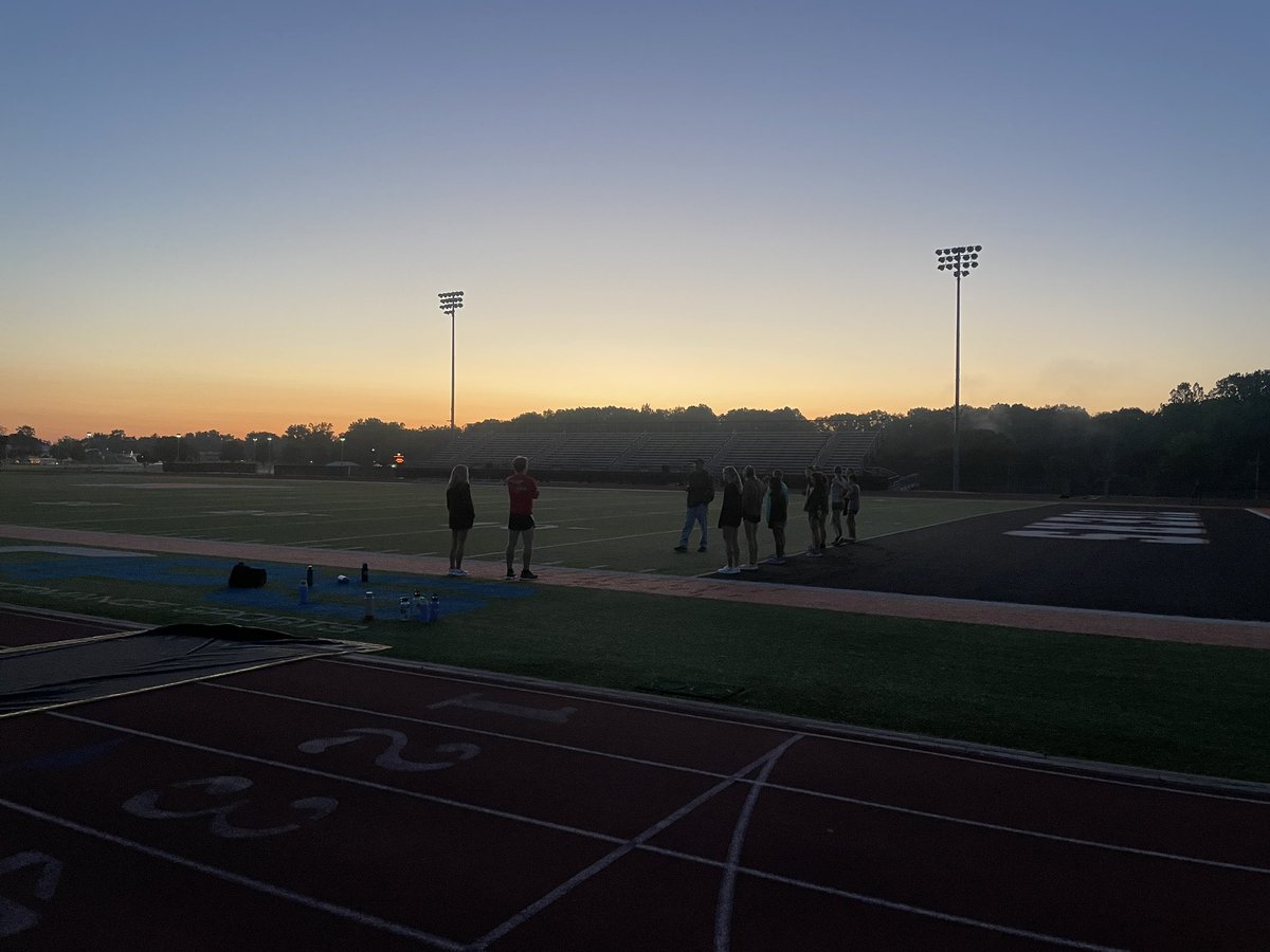 WarsawXc's tweet photo. Friday’s are meant for easy runs and sunrises!!! #morningcrew24 getting it done this AWESOME morning. Thanks to Tripp Insurance for helping Tiger athletics!!! #onlysomany #bebetter https://t.co/3d4eOL8X1N
