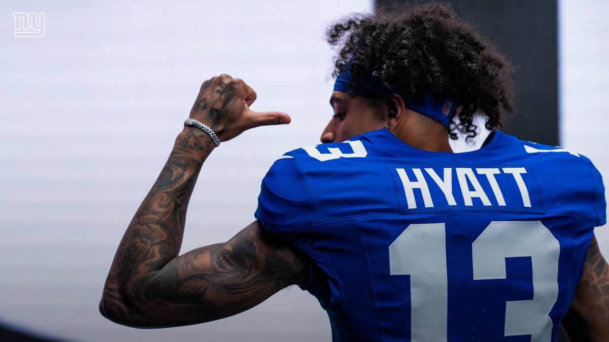 Giants's tweet photo. One Sunday closer 🔥 https://t.co/uvimyAaODl