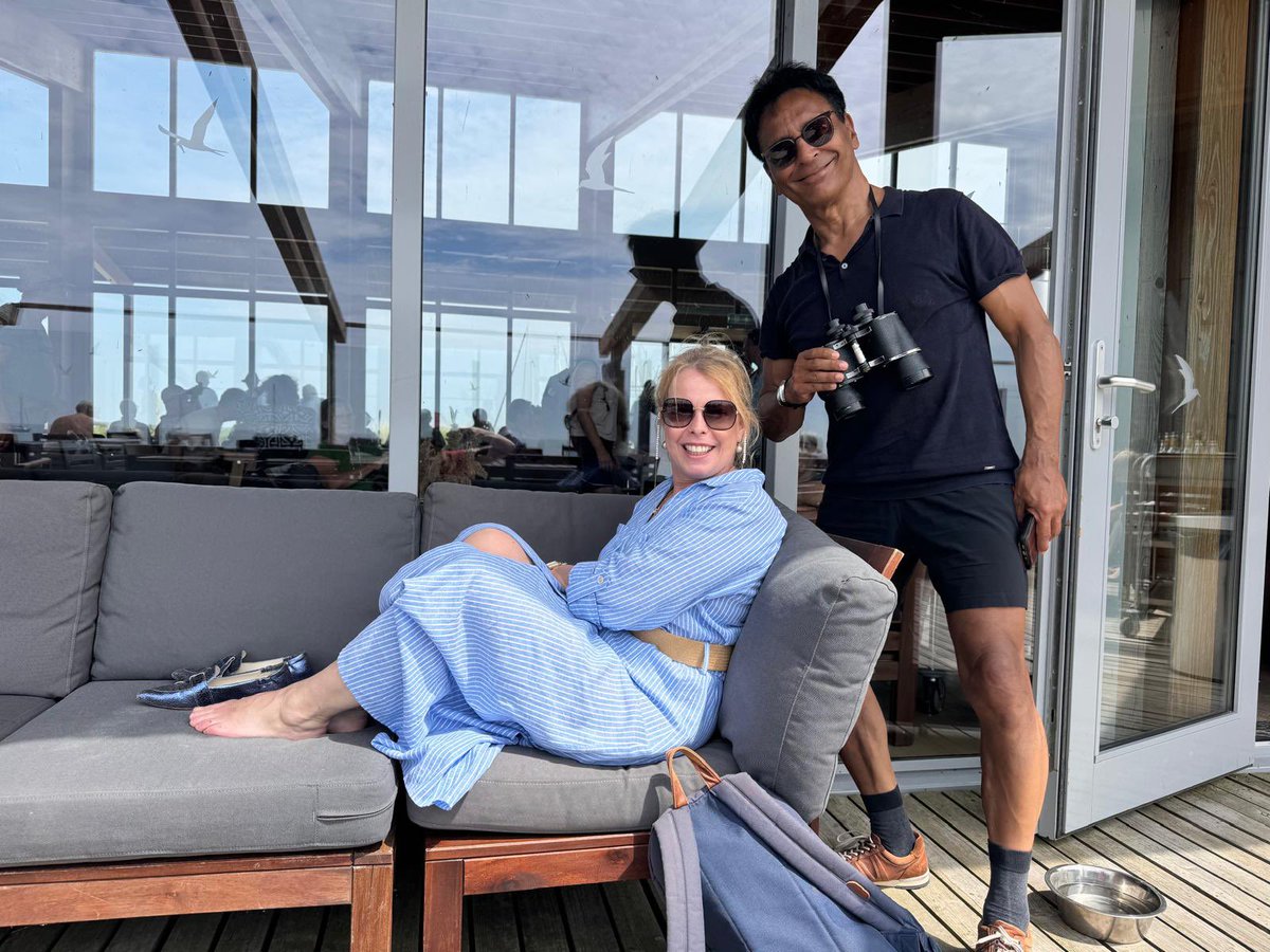 College van Heerenveen uitgenodigd voor een bezoek aan de nieuwe natuur op de Marker Wadden. Leuk om elkaar op deze manier weer eens te treffen! Geslaagde dag!