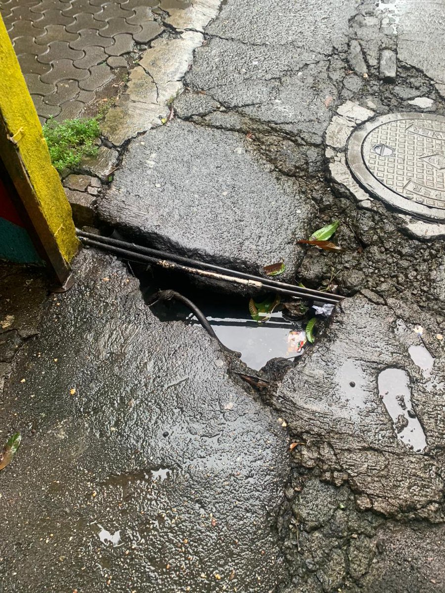 Krishna__joshi's tweet photo. As u can see in the following images, the manhole covers are extremly dicey and call fall anytime which can create a hazardous and unsafe situations for those walking on and can even lead to serios injuries. Along with that the side walk is also broken in one place as seen. https://t.co/ZEvaPyDVCk