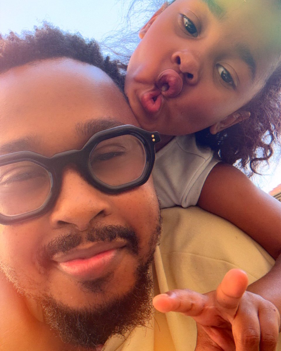 TytanTheOne's tweet photo. P O L A R O I D S ๐ค
Enjoying the sun with my princess ๐ธ๐ฝ
#skhokho #progressisamust #nandi #polaroid #iphone15 #zimbabwe #oxfordshire https://t.co/x8HzKDCAQ0