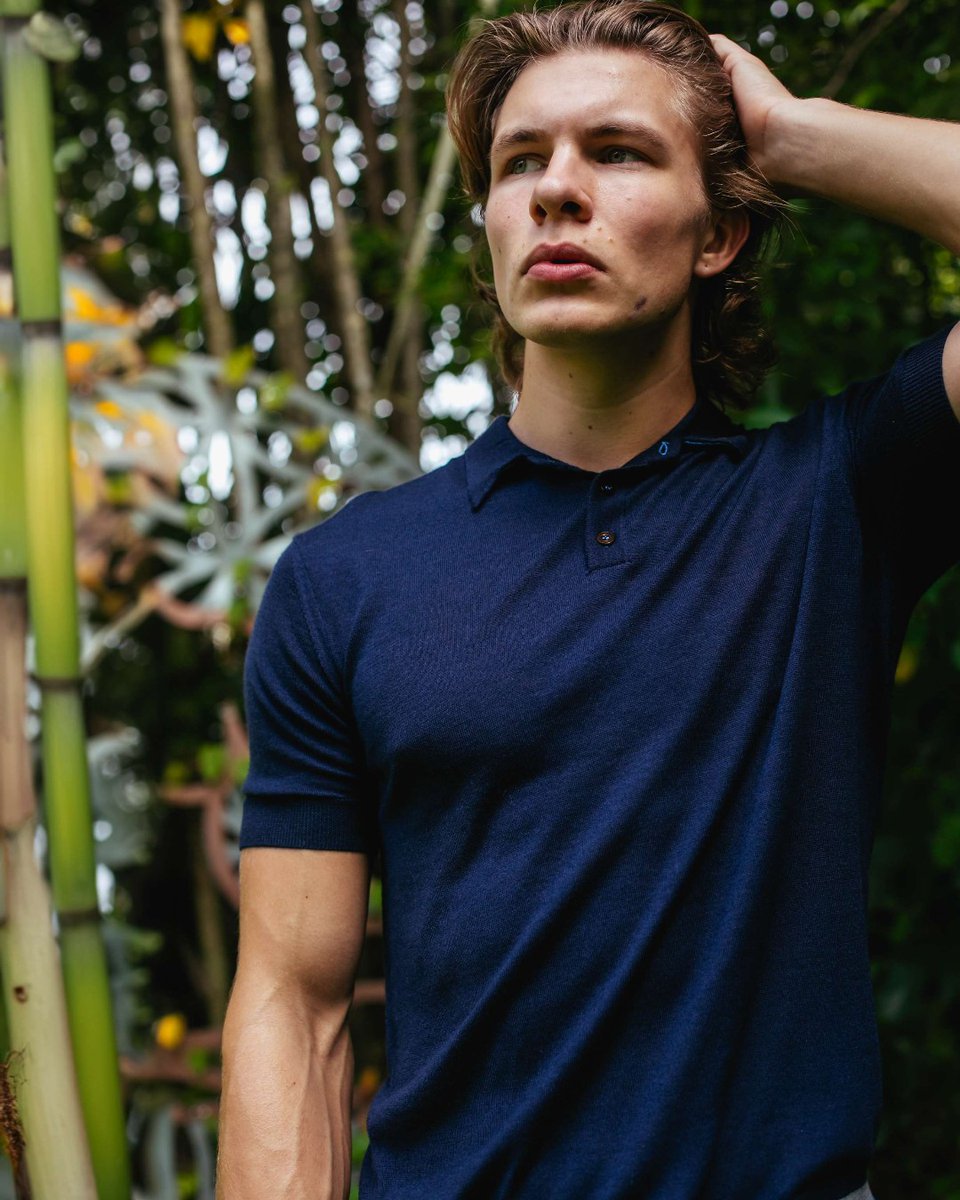 lordsofharlech's tweet image. Pure Luxury with the Pilgrim Polo ✨

Crafted from 70% ultrafine merino, 20% silk, and 10% cashmere, the Pilgrim polo defines elegance and comfort.
Experience the ultimate in menswear luxury. 🌟 #LordsofHarlech #PilgrimPolo #LuxuryMenswear #SummerElegance