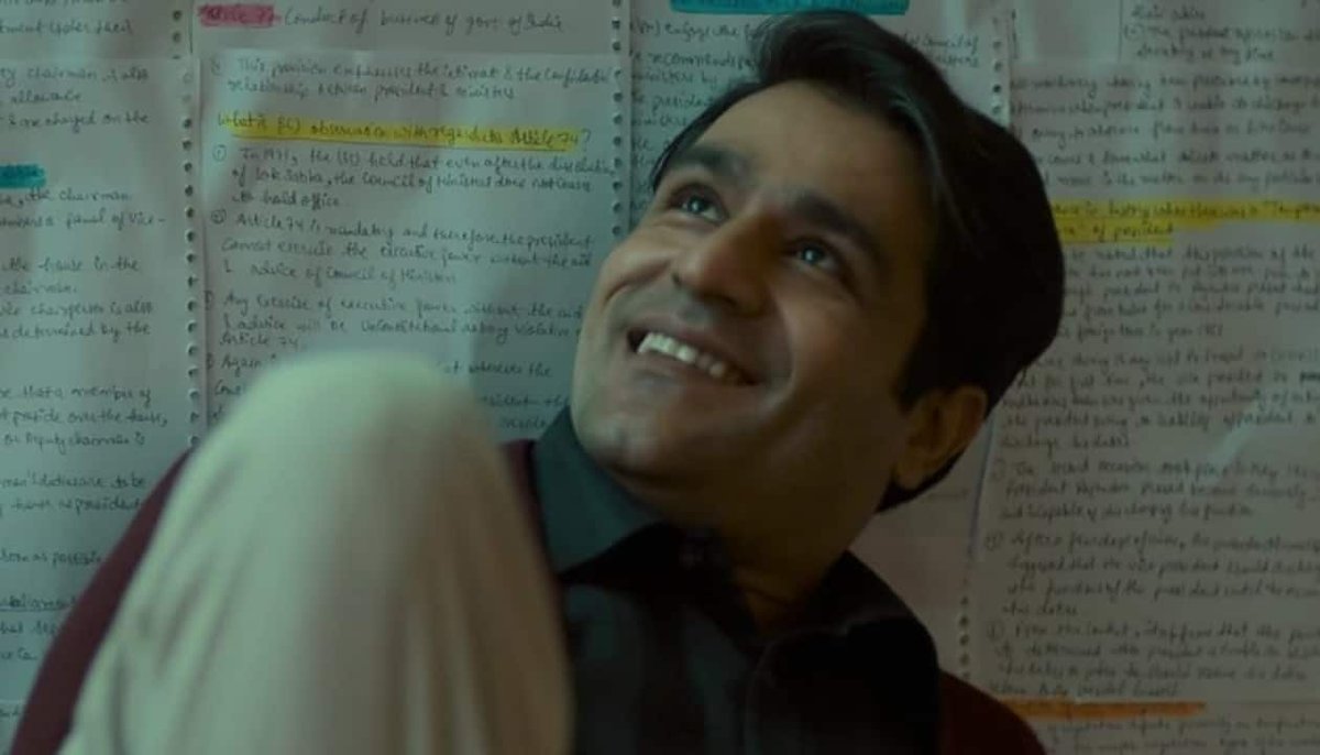 संघर्ष ही जीवन है कहकर कोचिंग संस्थान वाले आपका जवानी बर्बाद कर देंगे।
निकलों चक्रव्यूह से 2-3 अटेम्प्ट के बाद निकलों वरना गिव अप का कोई ओप्शन नहीं बचेगा ।
बाकी जीवन आपका जो फैसल सही लगे वो करो ।

#UPSCscam  #UPSCaspirants #ias