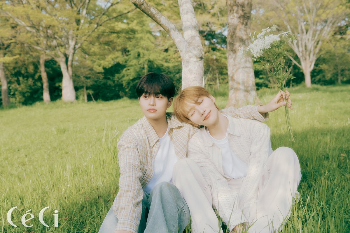 AB6IX's tweet photo. [📷]
함께라 더 빛나는 우리들의 청춘 'STAY YOUNG' 웅&amp;대휘

@cecikorea

#AB6IX #에이비식스 #전웅 #이대휘
#쎄씨 #CECI #CECIPHOTOBOOK #CECIKOREA https://t.co/oRWv5WFpYG