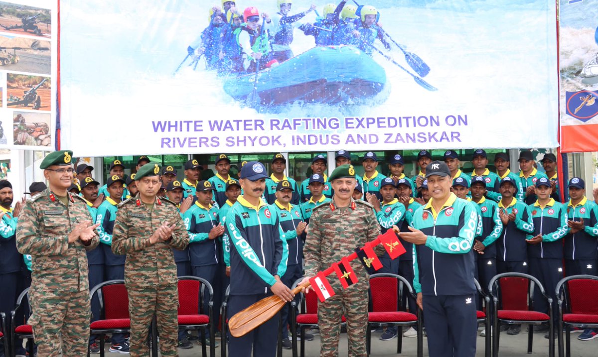 firefurycorps's tweet photo. #KVDRajatJayanti
To commemorate #Kargil Vijay Diwas Rajat Jayanti #IndianArmy Regiment of Artillery and #ArmyAdventureWing, are conducting #WhiteWaterRafting Expedition on Indus, Zanskar and Shyok Rivers. 60 Gunner Rafters of Fire and Fury Corps embrace the chilling waters and challenging rivers in the rarified atmosphere of Ladakh over 645 kms, to pay tribute to the Bravery of #KargilWarriors. The expedition was flagged off by GOC Fire and Fury Corps.
@adgpi
@NorthernComd_IA
@lg_ladakh
@prodefleh
@KVD2024
@kheloindia
