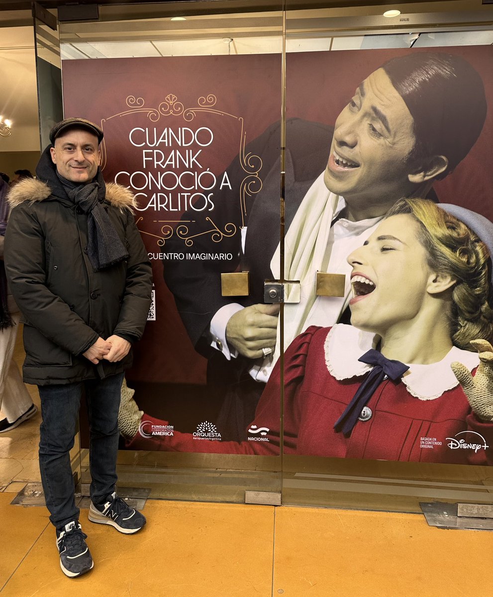 El Embajador <a href="/SteliosGeorgia3/">Stelios Georgiades</a> asistió en Buenos Aires a la presentación del musical Cuando Frank Conoció a Carlitos y disfruto la linda música del tango Argentino 🇦🇷. Felicitaciónes a toda la producción por la excelente obra.