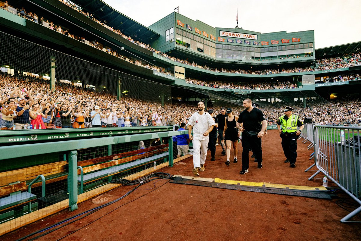 NoahKahan's tweet photo. Fenway, Boston, New England, I have no words. One more tonight https://t.co/e3K6Z2CKga
