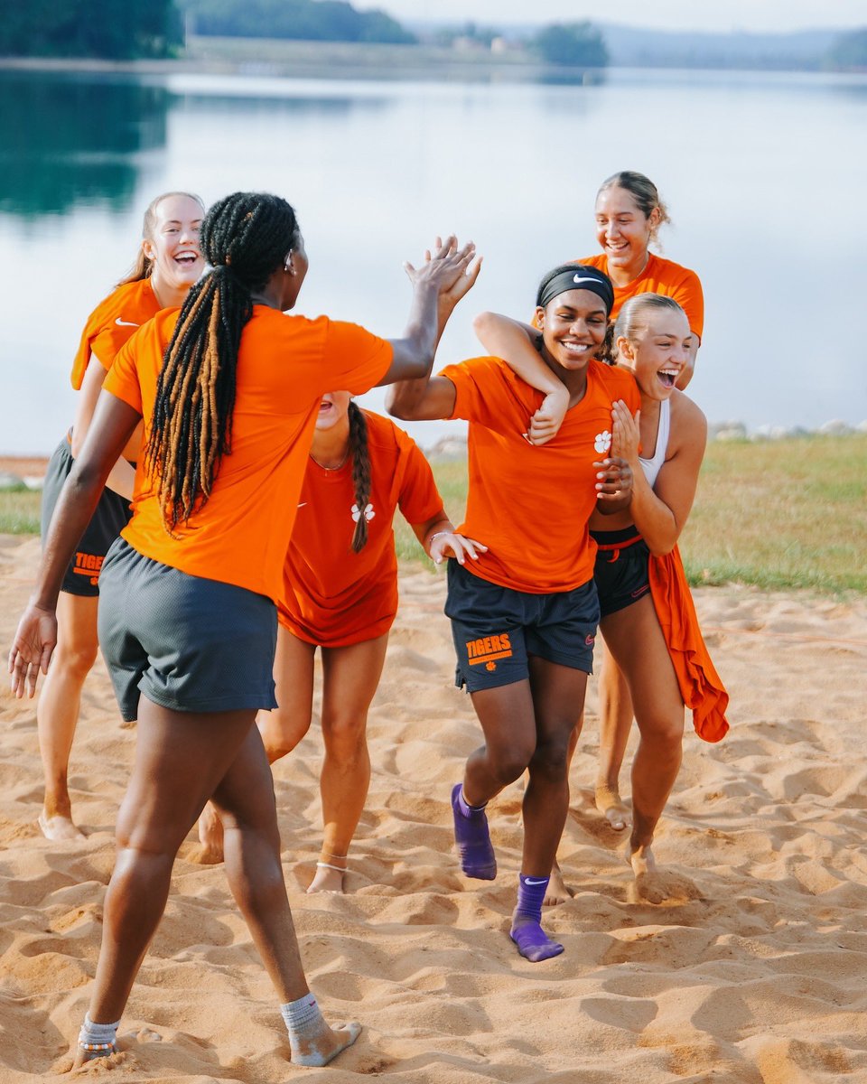 Clemson Women's Basketball tweet media