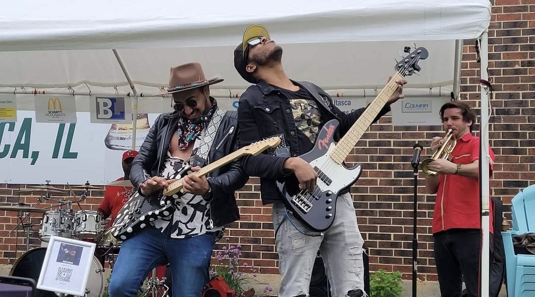 ChurchStBrew's tweet photo. Who is ready to kick off the weekend?! It's Big Band Friday featuring @ivansingh_ok and his band. His unique sound from Argentina mixed with Chicago Blues will have you on your feet and grooving along.
#fridaynightfeature #LiveMusic #chicagoblues #RighteouslyGoodBeers https://t.co/uD8ksJn2wj