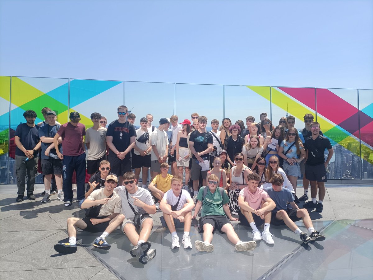 LHSSixthForm's tweet photo. This morning we have come to Hudson yard to experience The Edge - a viewing platform on floor 100, with a glass bottom 😲 and then to The Vessel before some last minute shopping before we leave 😥 https://t.co/dYkhmzuHTz