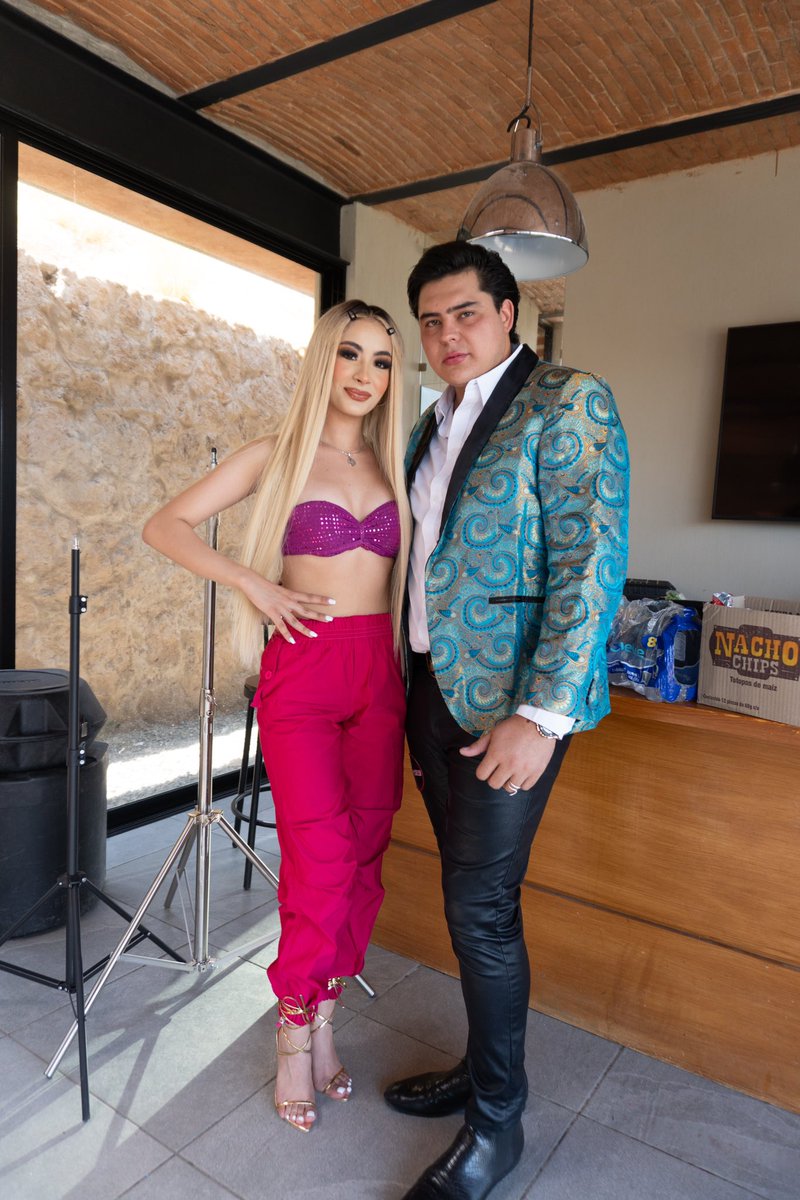 ¿Cuántos Rolex yo debo comprar? 😍🎶❤️
“Madonna” disponible en todas las plataformas digitales 📲
#madonna #imponente #estreno #viernes