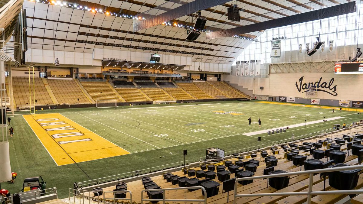 L: The majestic beauty that is the pride of the Big Sky Conference
R: The Big Sky Conference dump that ESPN ranked.

This is the worst bit of journalism that I've seen today and we found out a few hours ago that two writers picked Vanderbilt to win the SEC. This is nasty work.