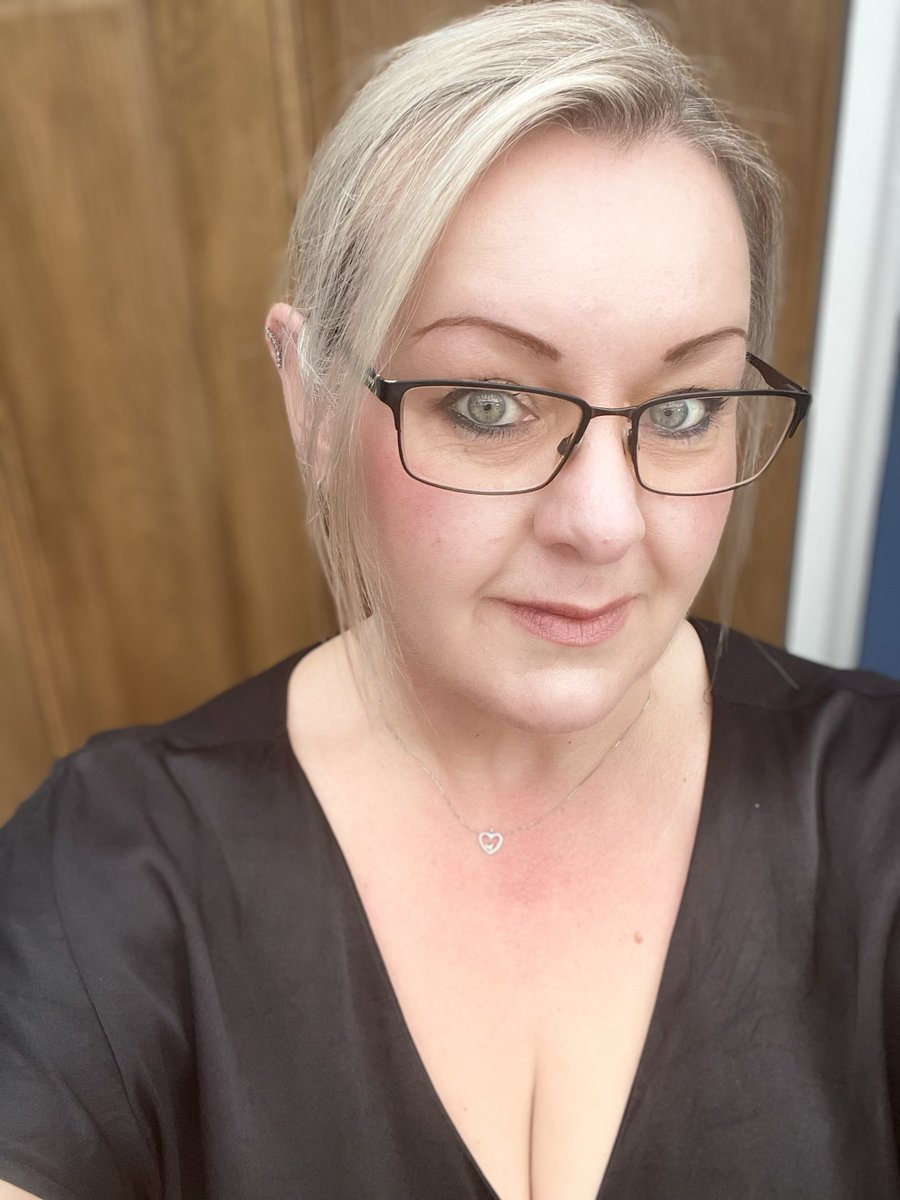 Pinzininja's tweet photo. Off for drinks, QOTSA &amp; Foo Fighters tributes at The Diamond https://t.co/vb9DKIppPh