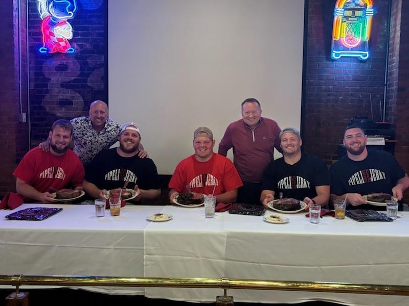 PipelineJerky's tweet image. What a night! Thanks so much to all of the Huskers fans that joined us last night for a steak dinner with the Offensive Line at Chances &quot;R&quot; featuring @OmahaSteaks !

Great people and delicious steaks. Stay tuned for more events coming soon!  @HuskGuys @henrylutovsky